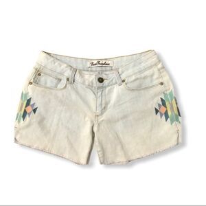 True Freedom Embroidered‎ Cutoff Shorts
